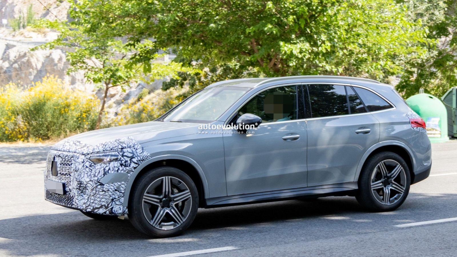 2027 Mercedes-Benz GLC Facelift side
