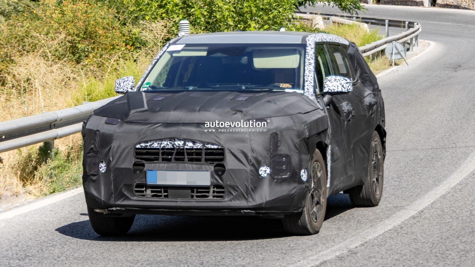 Νέο Kia Sportage: Αλλαγή πλεύσης με «boxy» design και αποκλειστικά υβριδικά σύνολα