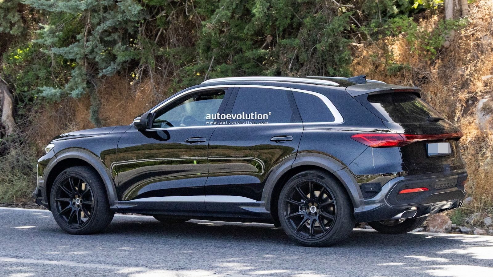 Η Porsche ετοιμάζεται να βάλει ξανά βενζίνη στην Macan -Το «Project Octan» δοκιμάζεται με αμάξωμα Audi Q5!