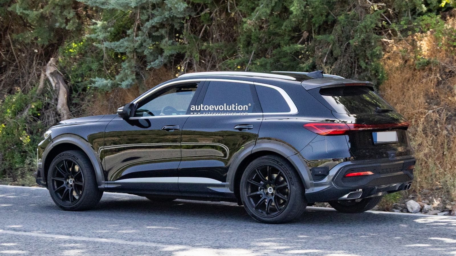 Η Porsche ετοιμάζεται να βάλει ξανά βενζίνη στην Macan -Το «Project Octan» δοκιμάζεται με αμάξωμα Audi Q5!