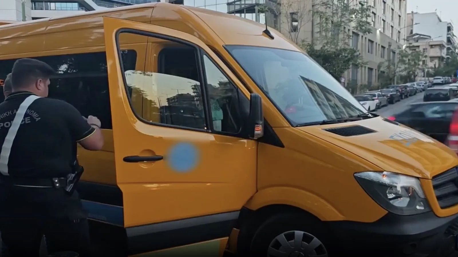 Έλεγχος της τροχαίας σε σχολικό λεωφορείο
