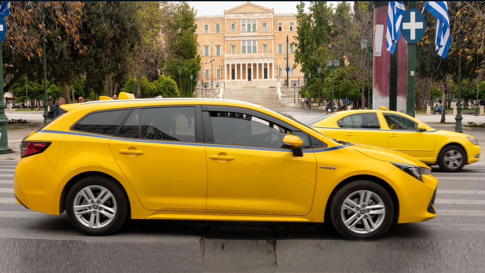Πόσα ταξί έχει η Αθήνα; 2.340 ταξί πάνω από το όριο στην Αττική