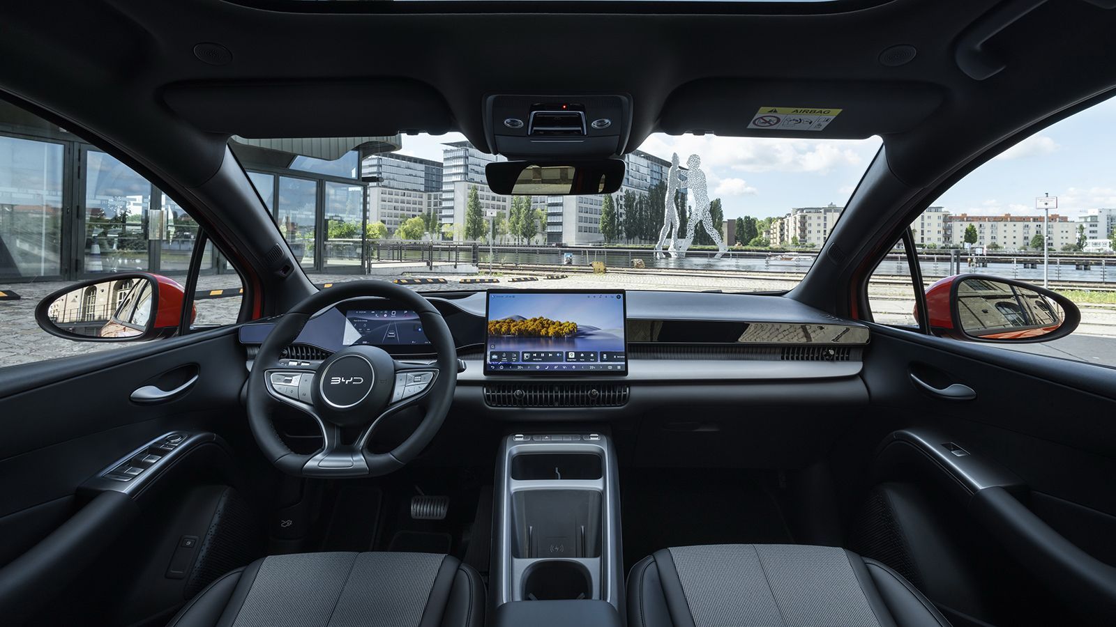 Οδηγούμε στη Γερμανία το BYD Dolphin G
