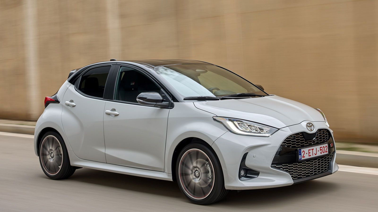 Το Toyota Yaris είναι το πιο οικονομικό της τριάδας στις μετρήσεις μας, με μόλις 3,5 λτ./100 χλμ. μέσα στην πόλη.