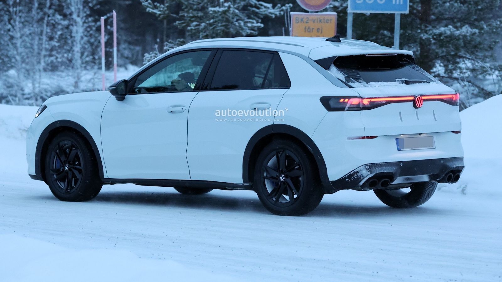 Volkswagen T-Roc R: Σε φάση δοκιμών το νέο «καυτό» μοντέλο της VW