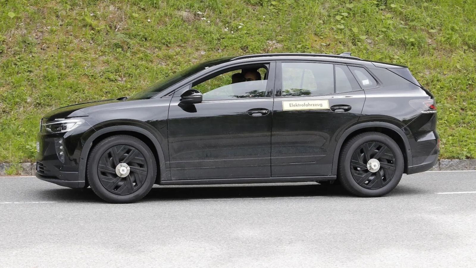 Από το ID.4 στο ID. Tiguan: Η στροφή της Volkswagen στα EV SUV