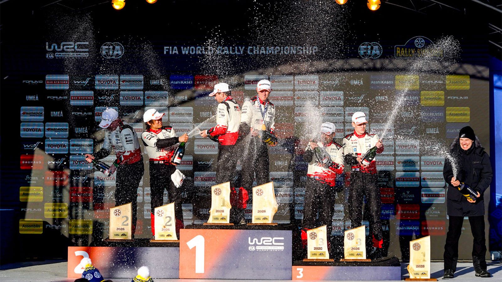 WRC Rally Σουηδίας: Καρέ της Toyota με πρώτο τον Evans