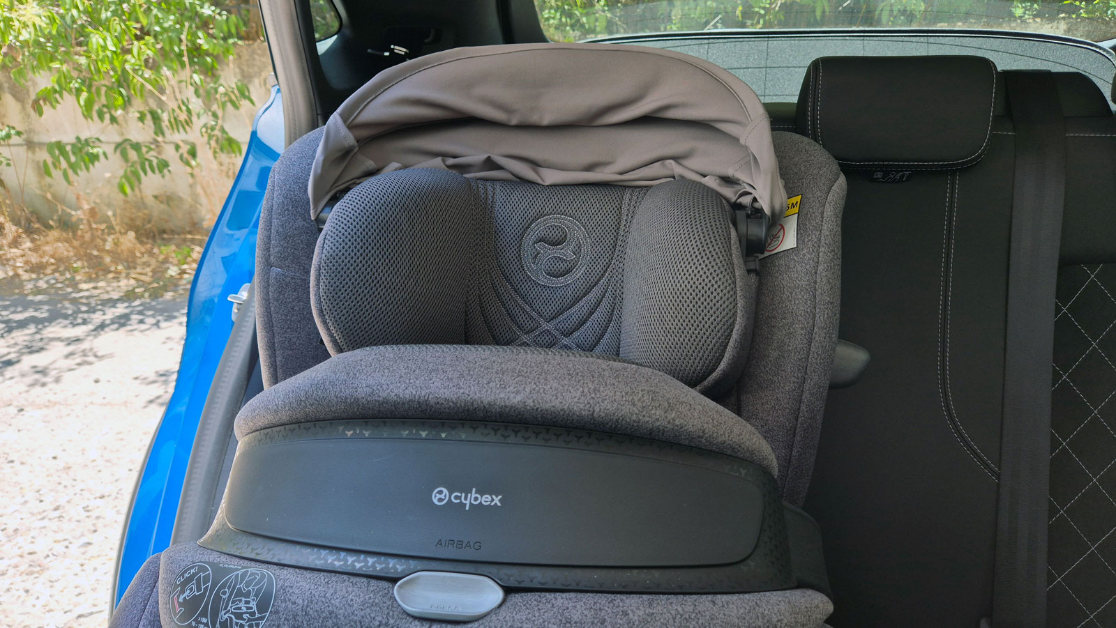 Το προσκέφαλο του Cybex Anoris T2 ρυθμίζεται και προστατεύει το κεφάλι και τον αυχένα του παιδιού.