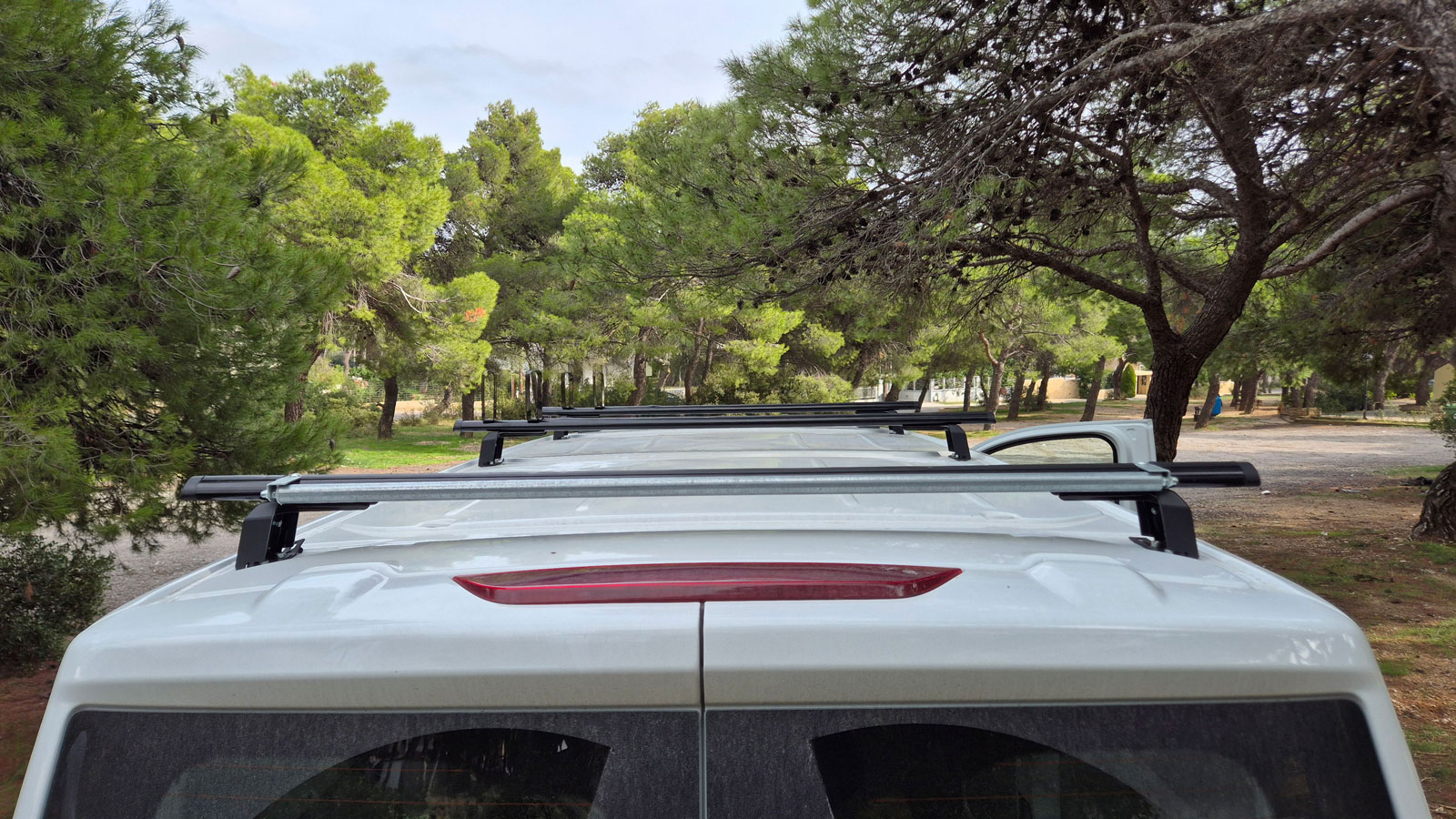 Πίσω όψη των Hermes RV-1. 