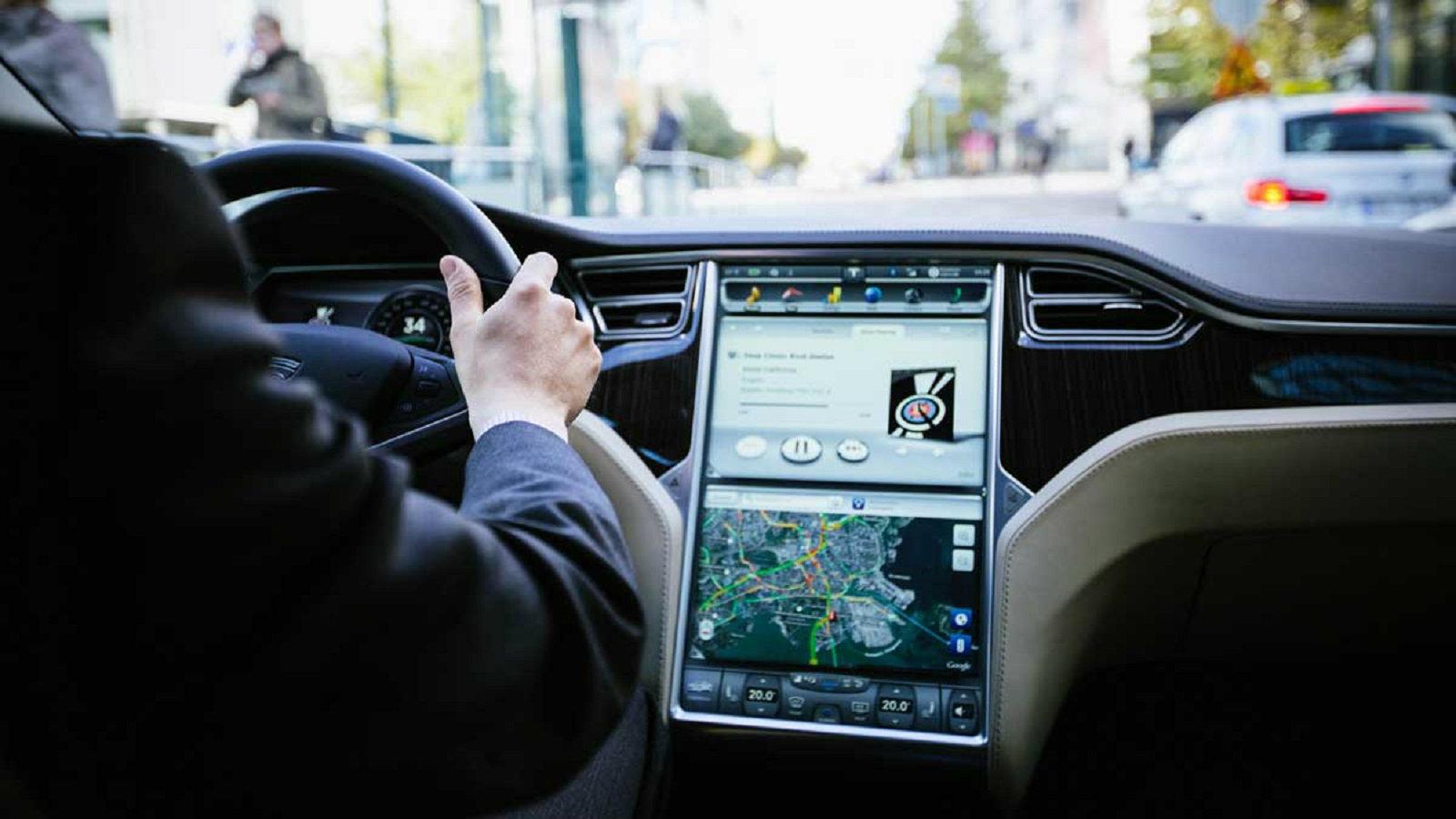 Infotainment: Θετικά και αρνητικά