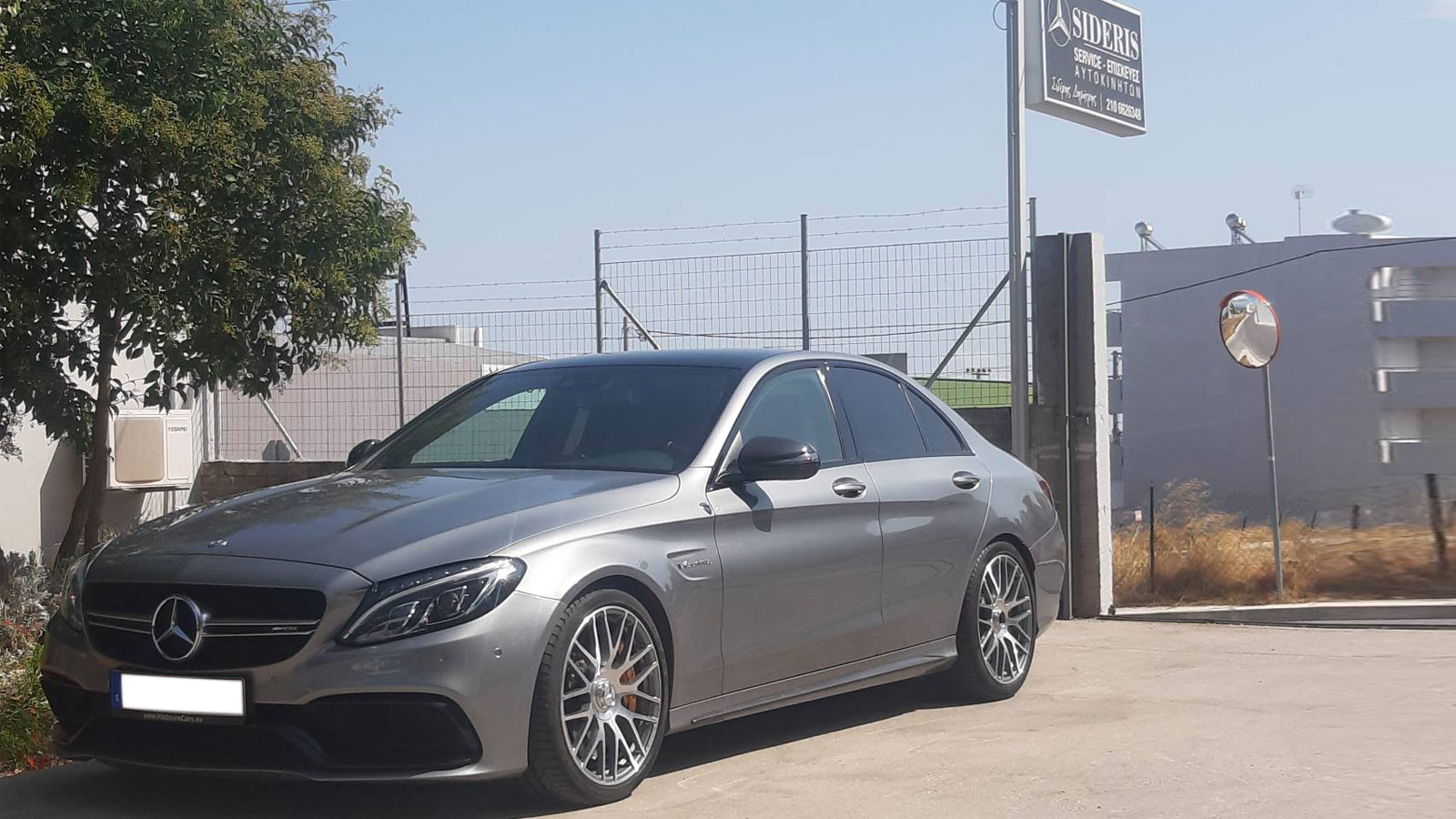 Σιδέρης Specialist Service στα Mercedes & Smart στο Κορωπί