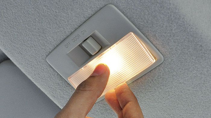 Σε περίπτωση που θελήσετε να αλλάξετε τον τύπο του λαμπτήρα και να τοποθετήσετε μόνοι σας λαμπτήρες τύπου LED, προσέξτε μήπως δημιουργηθεί πρόβλημα με