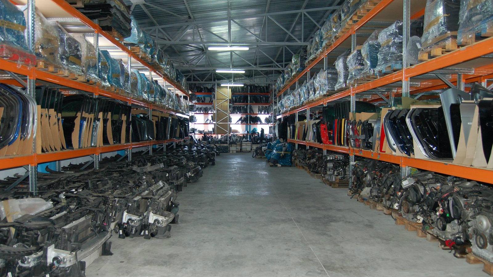 Στην εταιρεία Μπέτος θα βρείτε γνήσια, μεταχειρισμένα ανταλλακτικά αυτοκινήτων, που εισάγονται από χώρες της Ε.Ε. και καλύπτουν τις ανάγκες κάθε κατόχ