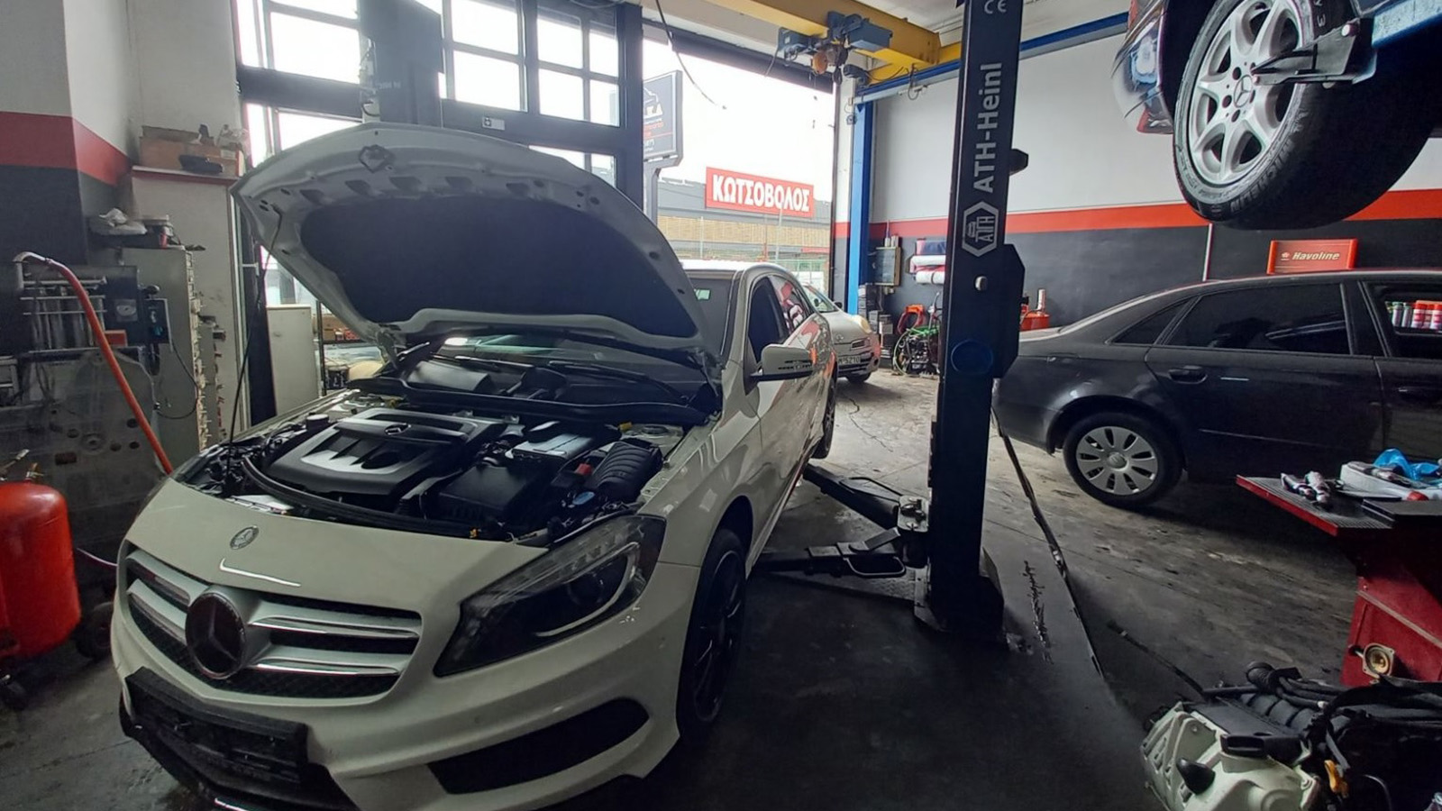 ΣΥΔΕΚΑ Service  για εγγυημένη συντήρηση επισκευή και βελτίωση των αυτοκινήτων
