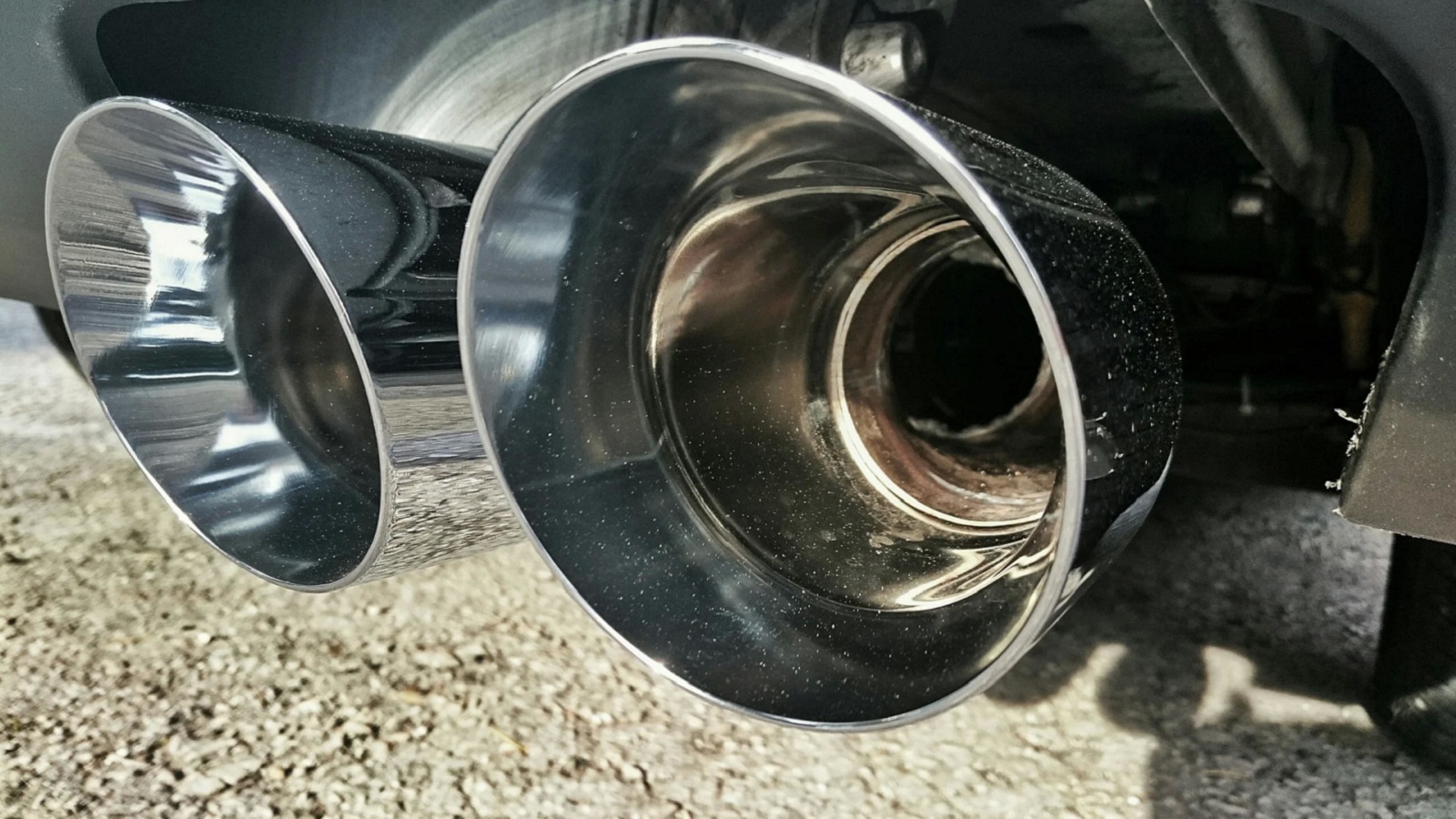 Βάζοντας μία βελτιωτική εξάτμιση ο κινητήρας του αυτοκινήτου σου μπορεί να αυξήσει αυτόματα τη δύναμη που παράγει.