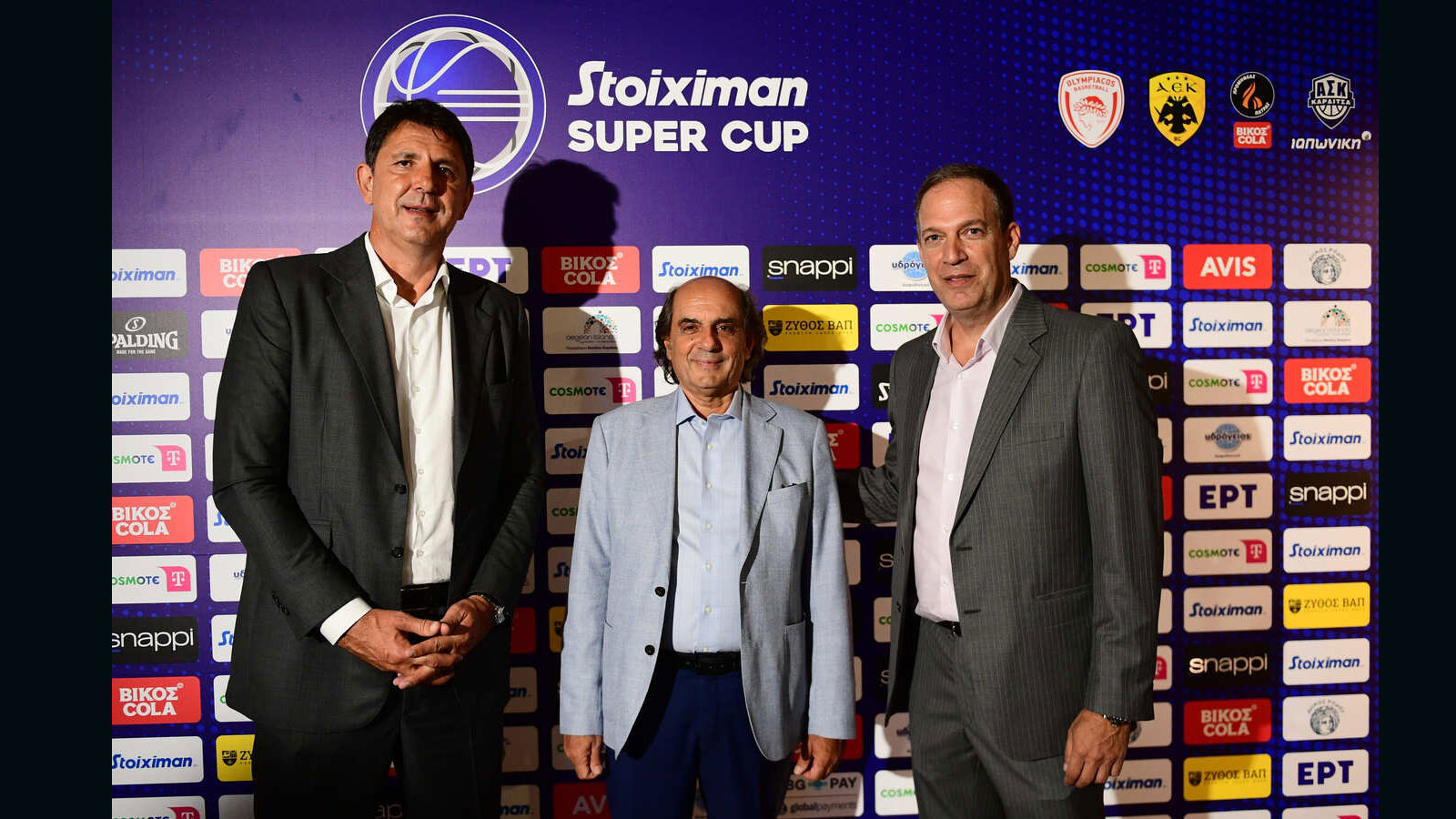 Από αριστερά: Ευθύμης Ρεντζιάς, Γενικός Διευθυντής, Stoiximan GBL – Γιάννης Σουρλής, Γενικός Διευθυντής, Υδρόγειος Ασφαλιστική – Μιχάλης Μ