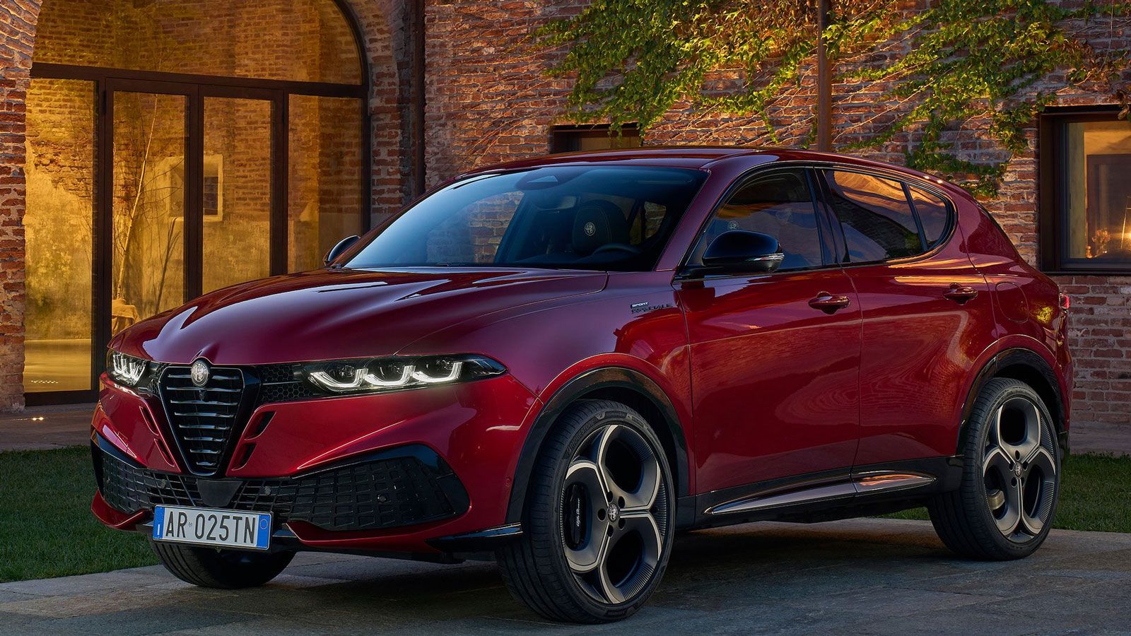 ALFA ROMEO TONALE -  1.3 AT PHEV Q4 SPRINT Plug-In Hybrid  