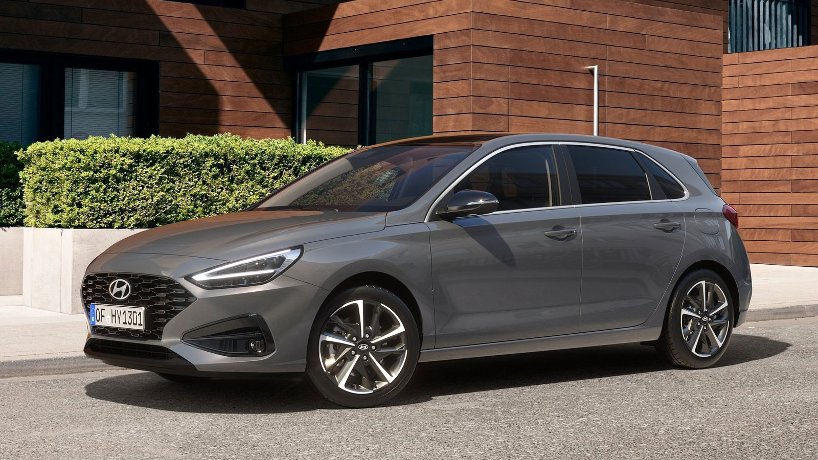 HYUNDAI i30 FASTBACK - 1.0T 6MT 48V Hybrid PREMIUM Mild hybrid