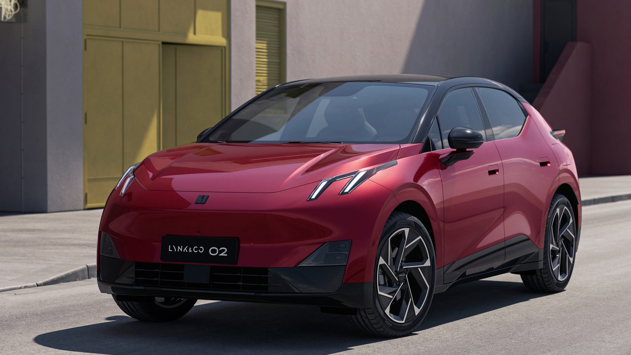 LYNK AND CO 02 - ELECTRIC  CORE   