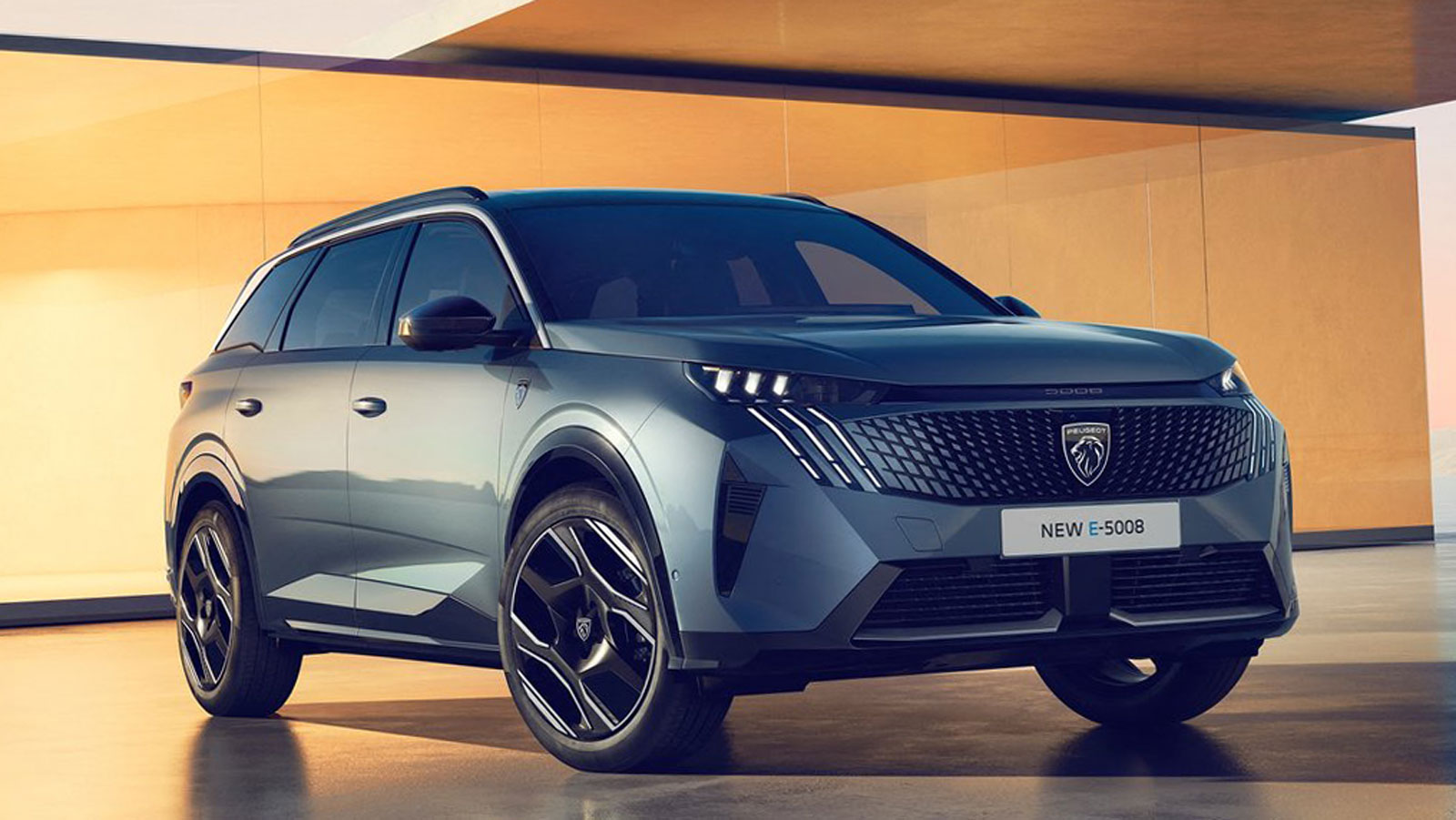 PEUGEOT 5008 - E Standard Range  GT   