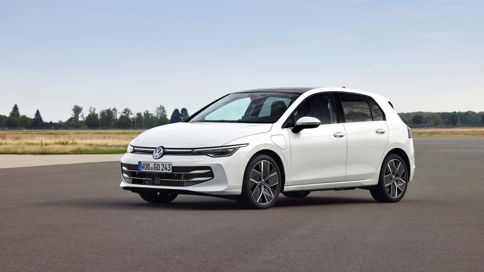 VOLKSWAGEN GOLF - 1.5 eHybrid FL  STYLE Plug-in hybrid  