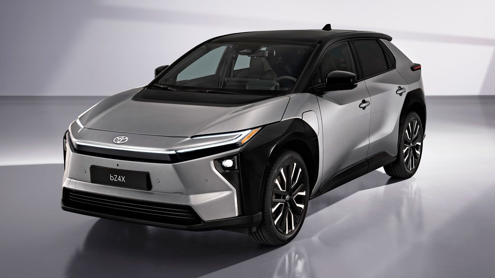 TOYOTA bZ4X - SINGLE MOTOR SR 4x2 STYLE   