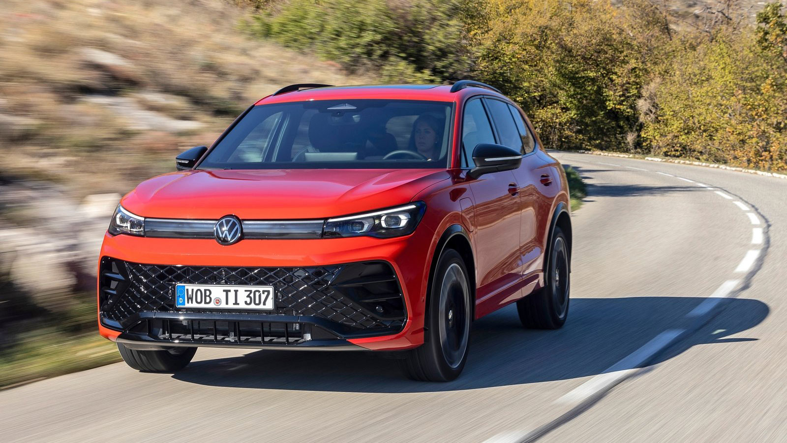 VOLKSWAGEN TIGUAN - 1.5 eHybrid 272 PS DSG  R-LINE Plug-in hybrid  