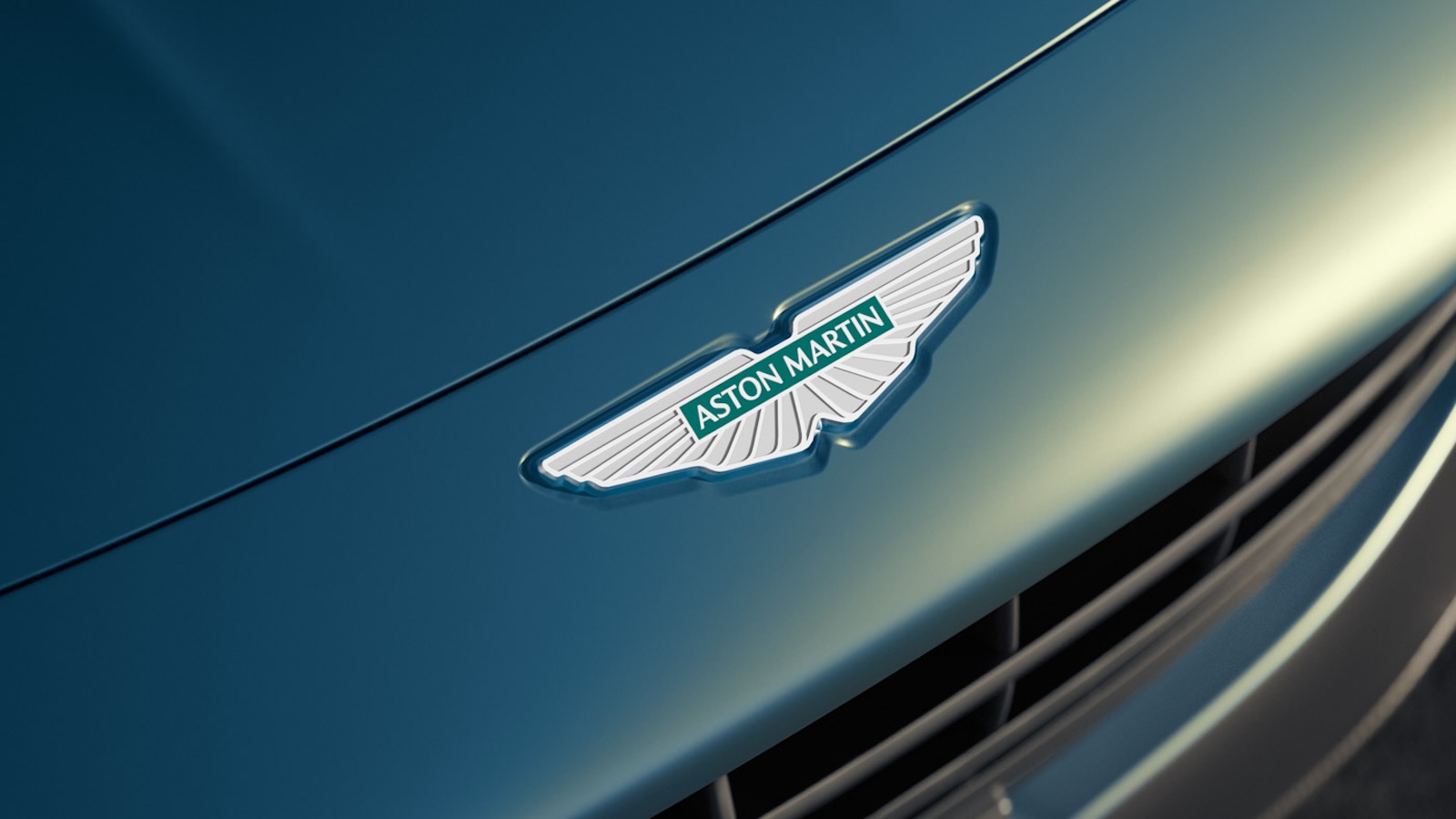 Aston Martin vs Geely: Δικαστική μάχη για τα εμβληματικά φτερά 