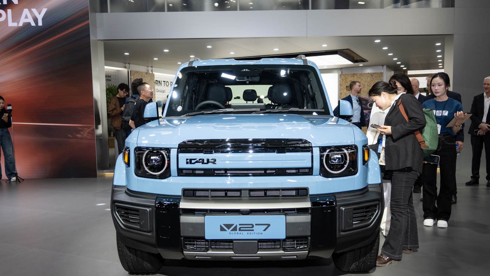 Η iCaur, ο lifestyle βραχίονας της Chery με στόχευση το κοινό της Jeep, επιταχύνει την παγκόσμια εξάπλωσή της παρουσιάζοντας το V27 στην έκθεση Auto China στο Πεκίνο. 