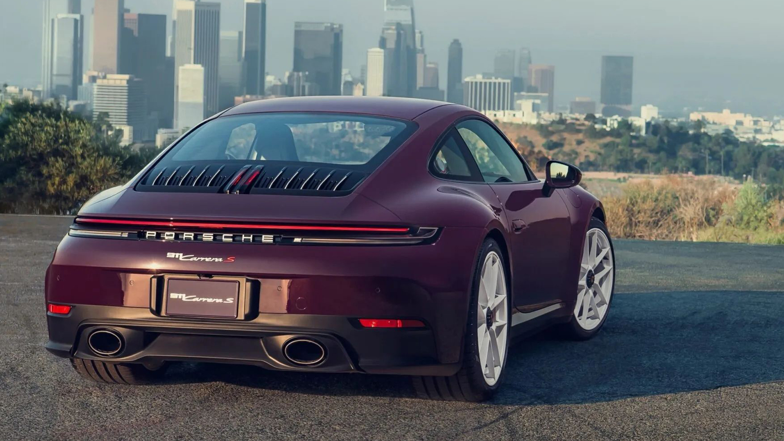 Porsche: Επιστρέφουν τα χειροκίνητα κιβώτια στην 911 Carrera S 