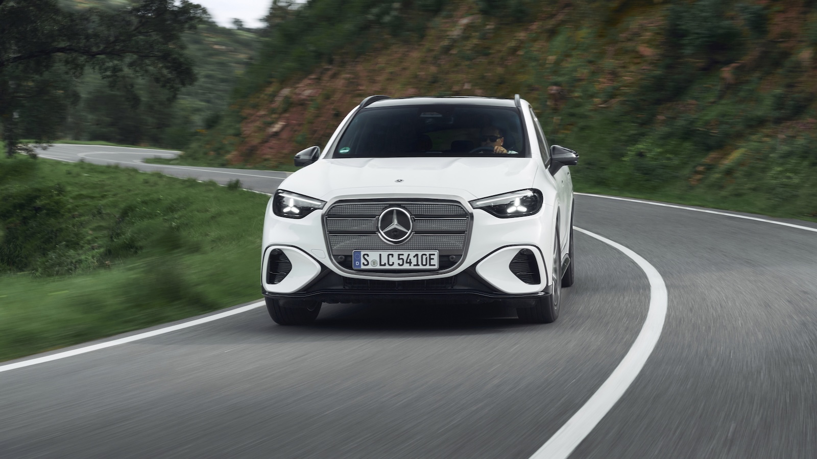 Ηλεκτρική Mercedes-Benz GLC: Η γκάμα εμπλουτίζεται με εκδόσεις 250 & 300 4MATIC Ηλεκτρική Mercedes-Benz GLC: Η γκάμα εμπλουτίζεται με εκδόσεις 250 & 300 4MATIC