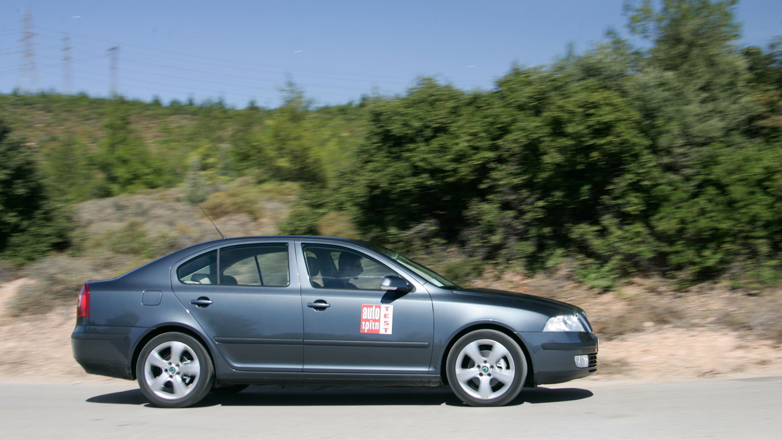 Ταξιδεύουν απροβλημάτιστα 5 ενήλικες επιβάτες, η ανάρτηση είναι άνετη