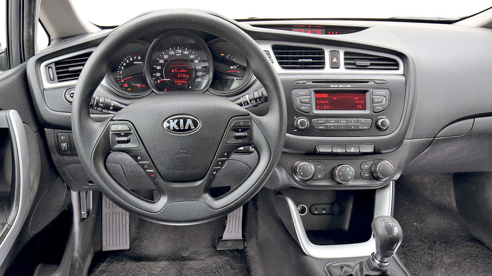 Τα Kia Ceed 2012-2018 διατηρούνται σε καλή κατάσταση, χωρίς φθορές