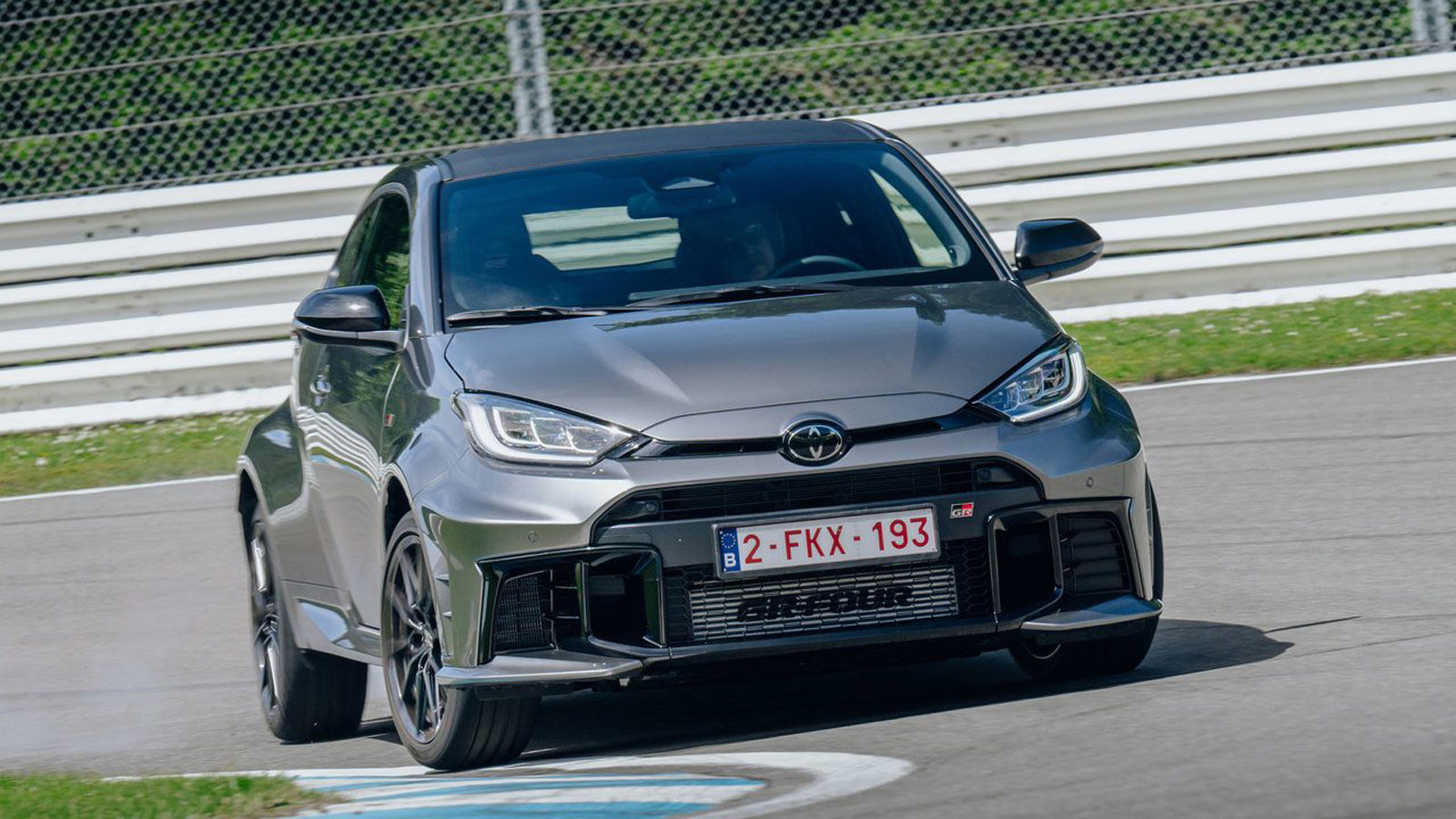 Τετρακίνητα με 280 άλογα και τα δύο: 3κύλινδρο turbo 1,6 λτ. το GR Yaris, 2λιτρο το Evo