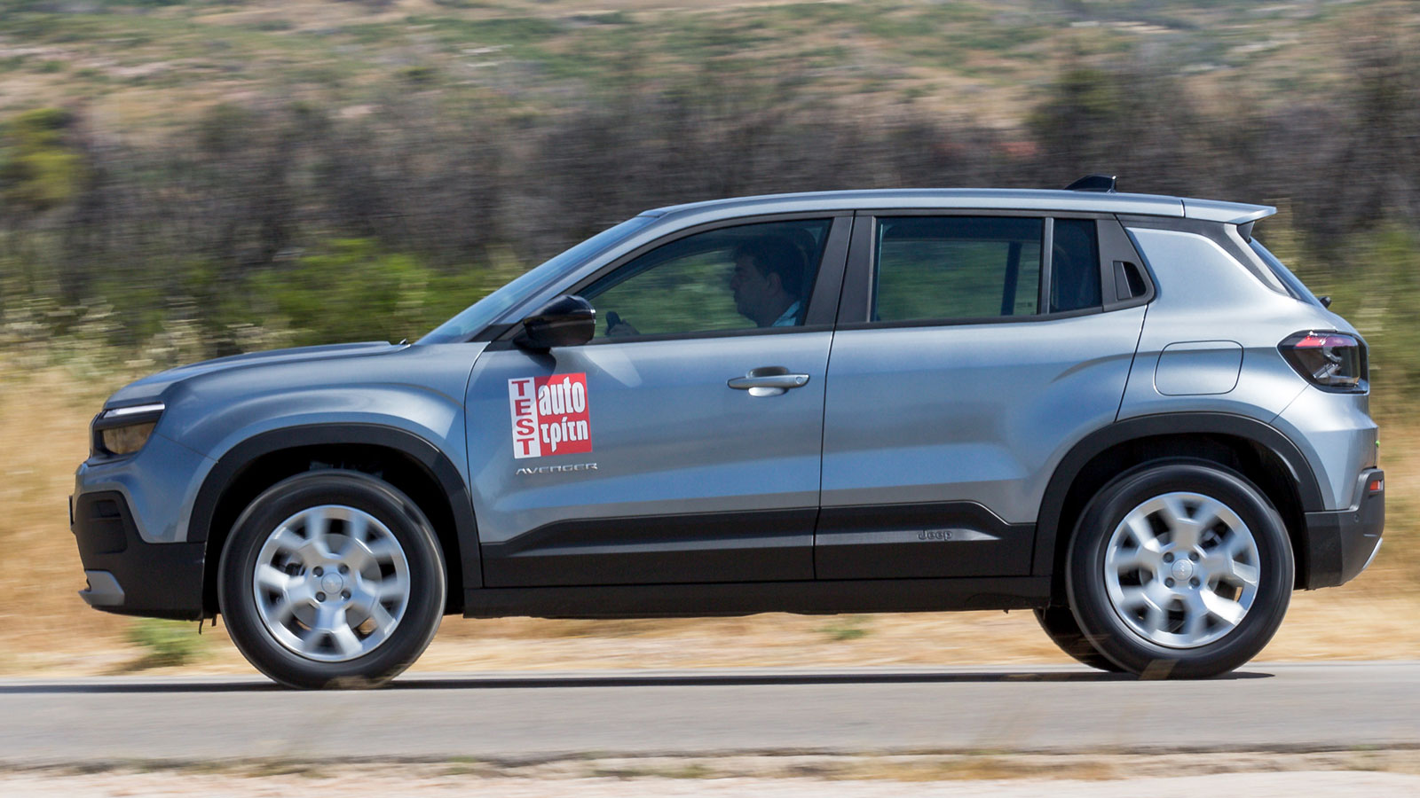 Ο 1,2 λτ. turbo βενζινοκινητήρας του Jeep Avenger e-Hybrid φέρει έχει σημαντικές αναβαθμίσεις, όπως η λειτουργία σε κύκλο Miller για βέλτιστη θερμοδυναμική απόδοση και το turbo μεταβλητής γεωμετρίας.