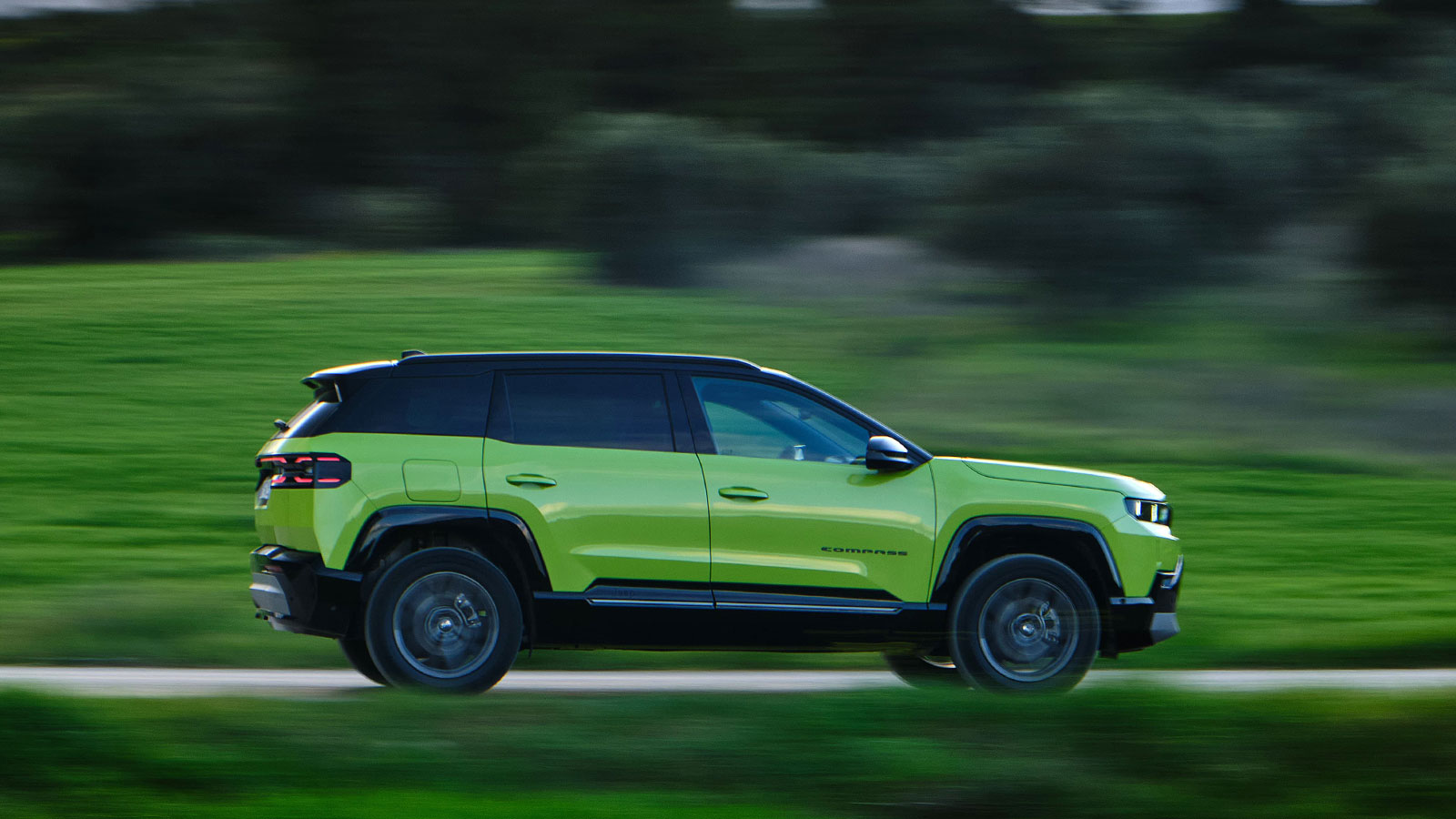 Jeep Compass: Σε ποιες εκδόσεις κινητήρα και εξοπλισμού είναι διαθέσιμο; | autotriti.gr