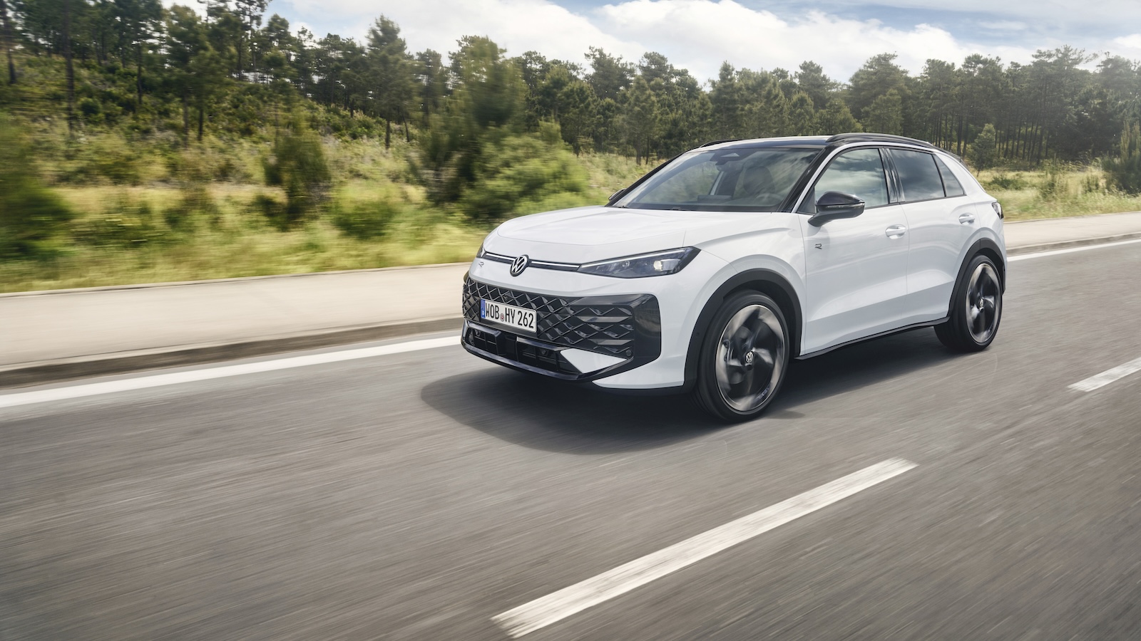 Η Volkswagen ξεκινά στη Γερμανία τις προπαραγγελίες για τη νέα full hybrid έκδοση των Golf και T-Roc, η οποία αποδίδει 170 ίππους. Η Volkswagen ξεκινά στη Γερμανία τις προπαραγγελίες για τη νέα full hybrid έκδοση των Golf και T-Roc, η οποία αποδίδει 170 ίππους.