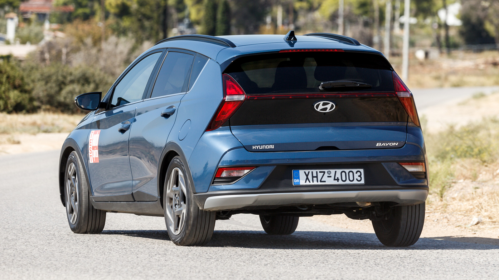 Η ήπια υβριδική τεχνολογία 48V του Hyundai Bayon εξασφαλίζει μία έξτρα ώθηση όταν απαιτείται, γεμίζοντας κατά κύριο λόγο τα κενά στις χαμηλές στροφές. 
