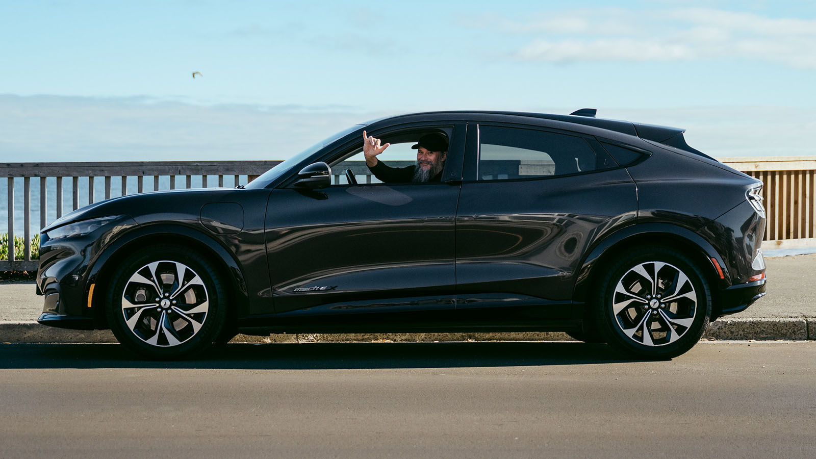 Έχει κάνει 405.000 χλμ. με Ford Mustang Mach-E και συνεχίζει 