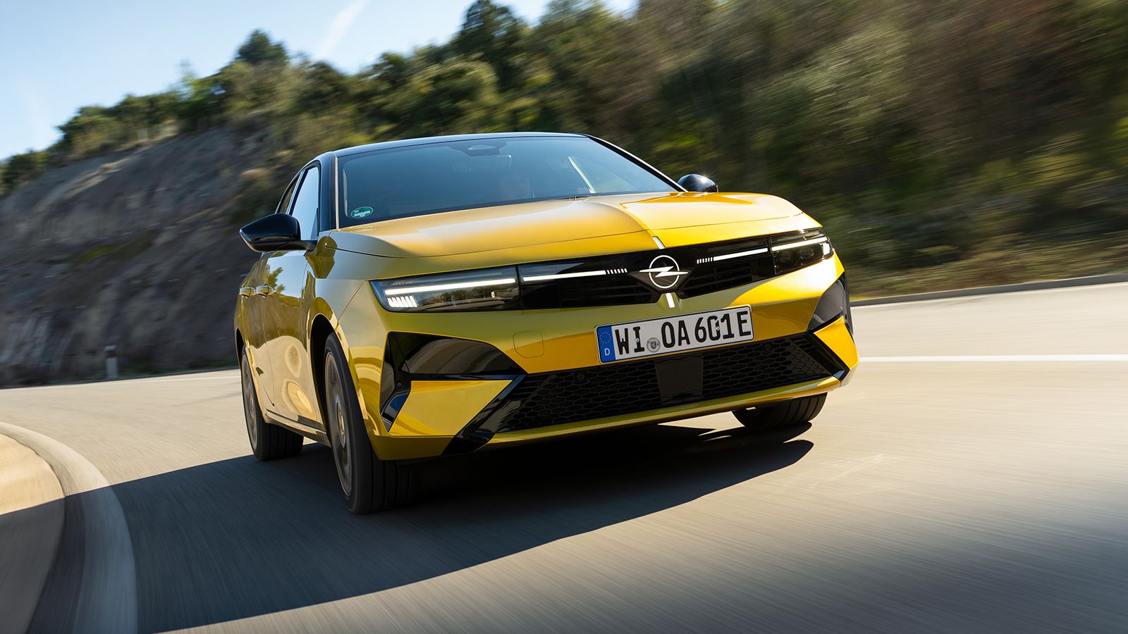 Οδηγούμε το νέο Opel Astra στην Κροατία.