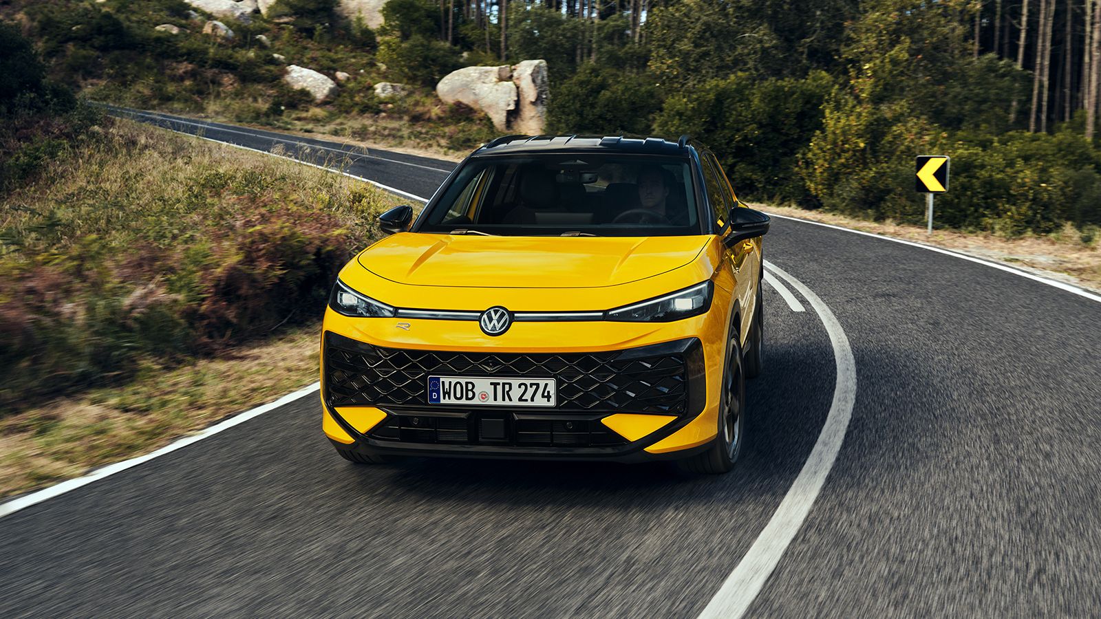 Μεγαλύτερο σε διαστάσεις, πιο δυναμικό σε σχεδίαση, ποιοτικότερο σε κατασκευή και με υβριδικούς κινητήρες το δεύτερης γενιάς Volkswagen T-Roc.