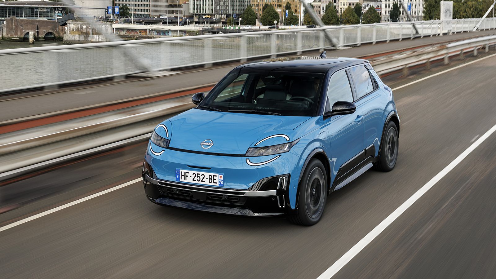 To Nissan Micra έρχεται με δύο εκδόσεις κινητήρα στα 120 και 150 άλογα και ροπή 225 και 245 Nm αντίστοιχα. Η επιτάχυνση 0-100 χλμ./ώρα ολοκληρώνεται σε 9 και 8 δλ. και η τελική είναι και για τα δύο 15