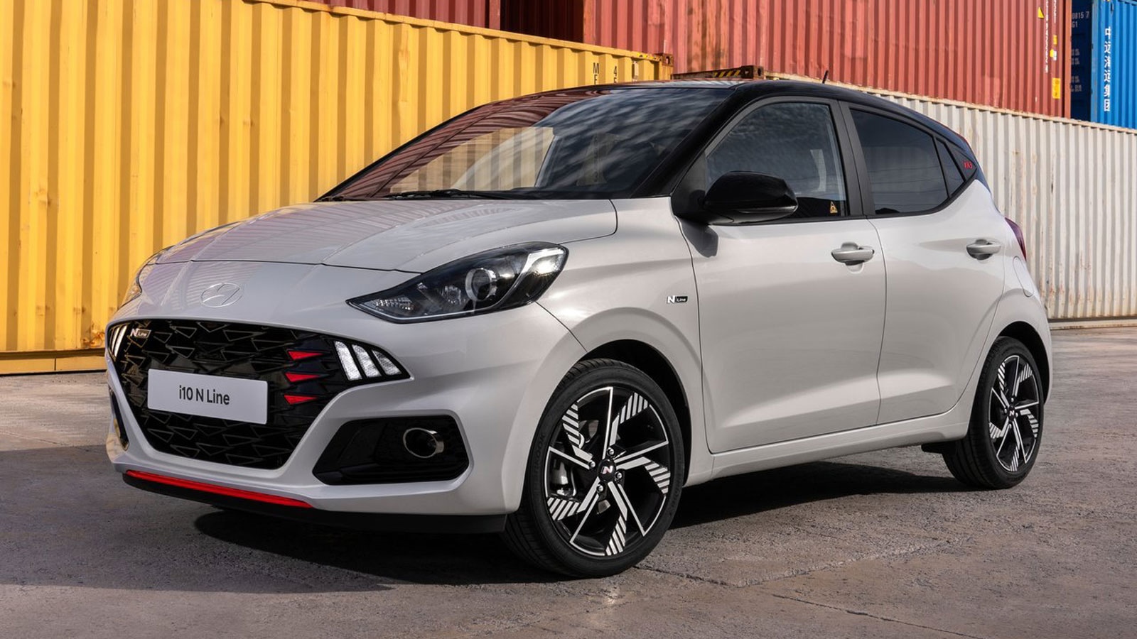 Tα τελευταία κομμάτια του Hyundai i10 προσφέρονται με έκπτωση 400 ευρώ, με τιμή εκκίνησης τα 16.690 ευρώ και μέχρι εξαντλήσεως των αποθεμάτων. Tα τελευταία κομμάτια του Hyundai i10 προσφέρονται με έκπτωση 400 ευρώ, με τιμή εκκίνησης τα 16.690 ευρώ και μέχρι εξαντλήσεως των αποθεμάτων.