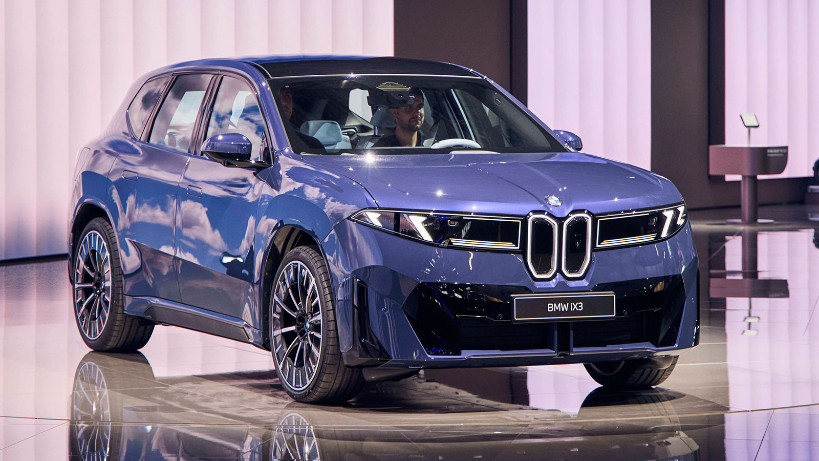 BMW iX3: Νέα εποχή για τα SUV των Βαυαρών BMW iX3: Νέα εποχή για τα SUV των Βαυαρών
