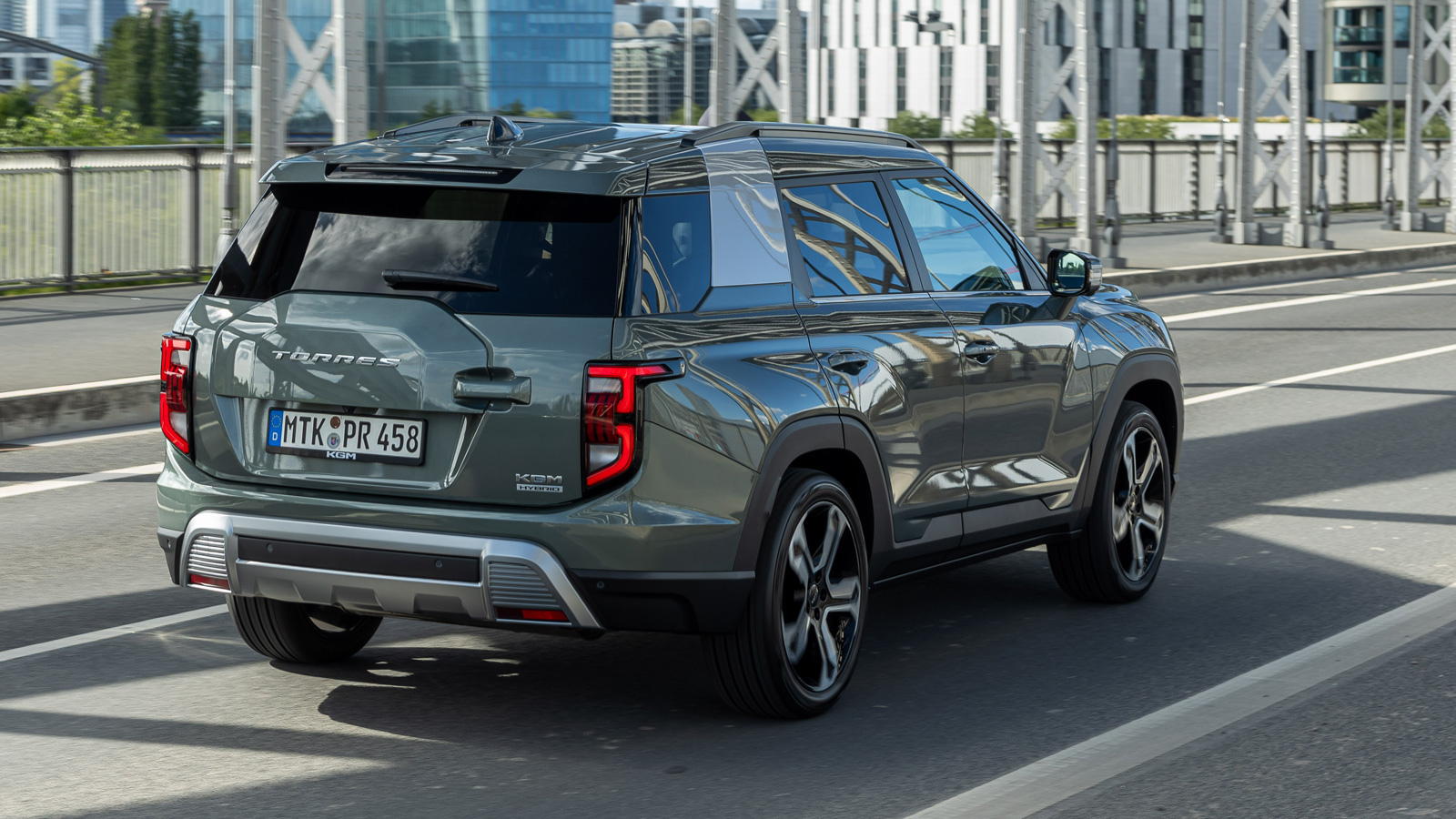 Οδηγούμε KGM Torres Hybrid - Full υβριδική SUV-άρα με λίγα λεφτά