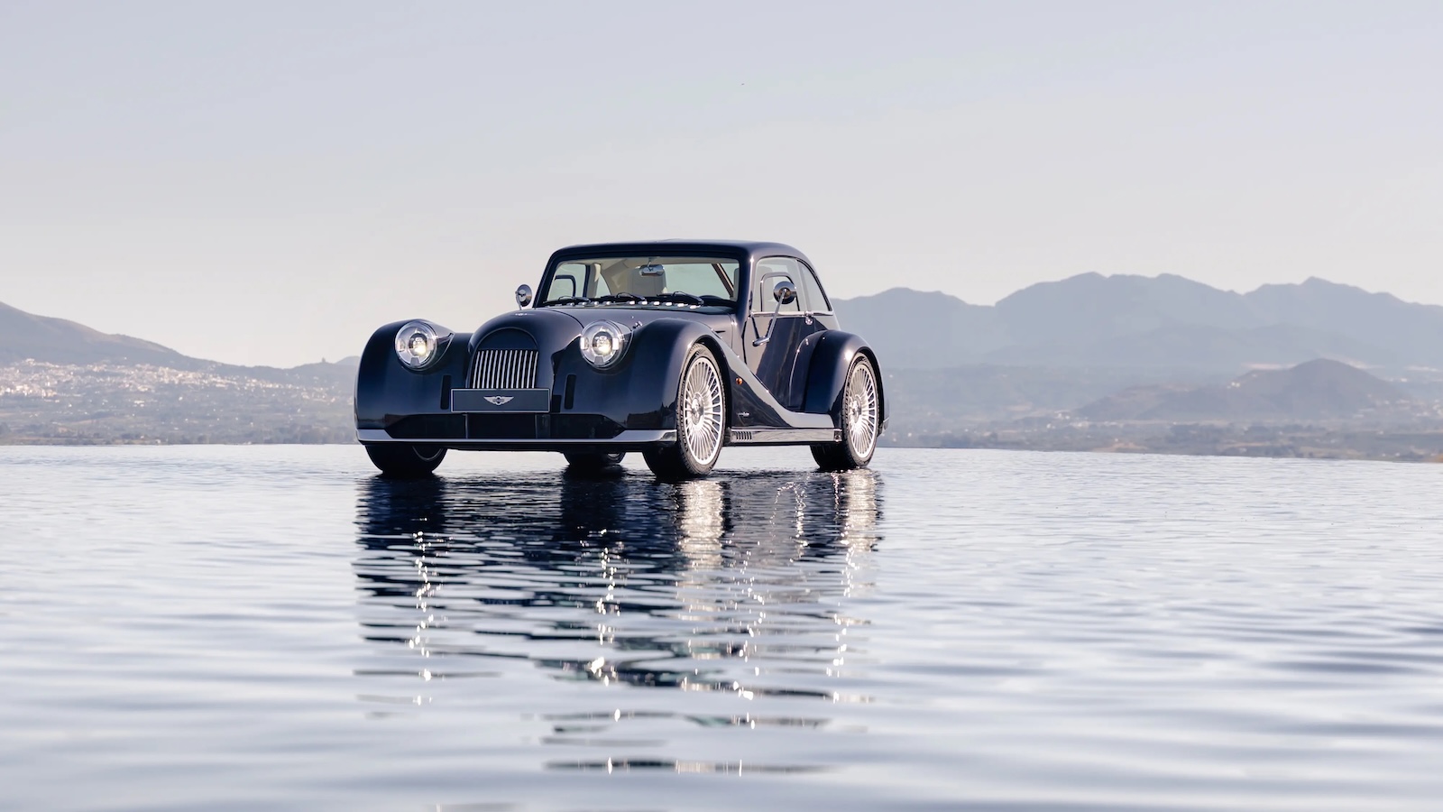 Νέα Morgan Midsummer Coupe: Ένα σπάνιο, χειροποίητο κομψοτέχνημα με υπογραφή Pin Νέα Morgan Midsummer Coupe: Ένα σπάνιο, χειροποίητο κομψοτέχνημα με υπογραφή Pin