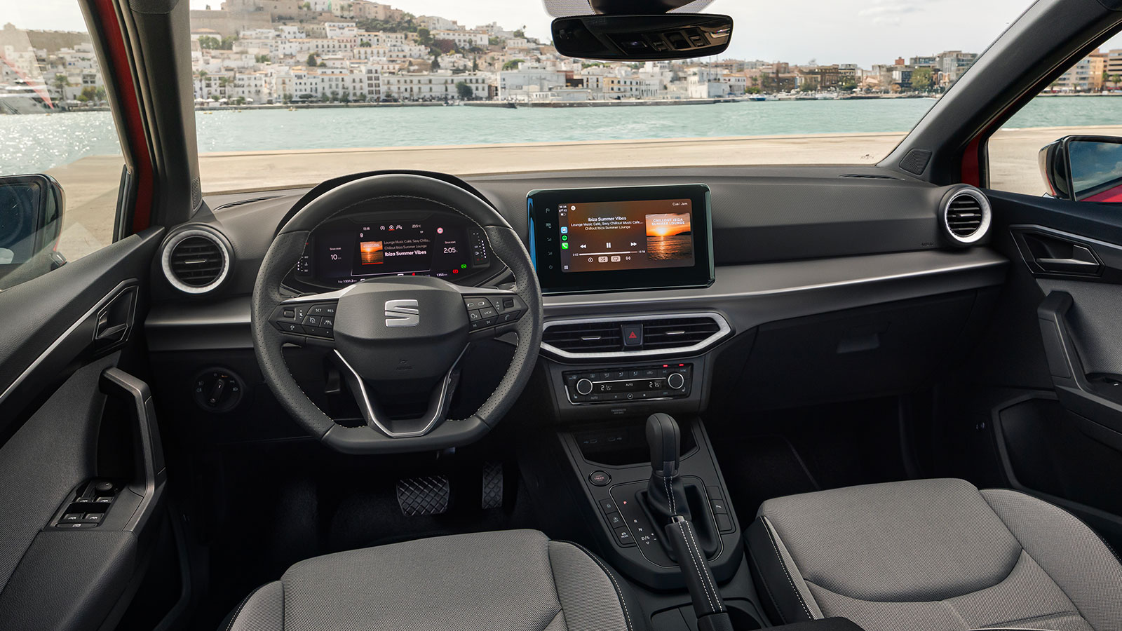 Το εσωτερικό του SEAT Ibiza κερδίζει τις εντυπώσεις με την εικόνα του σε ποιότητα και τεχνολογία.