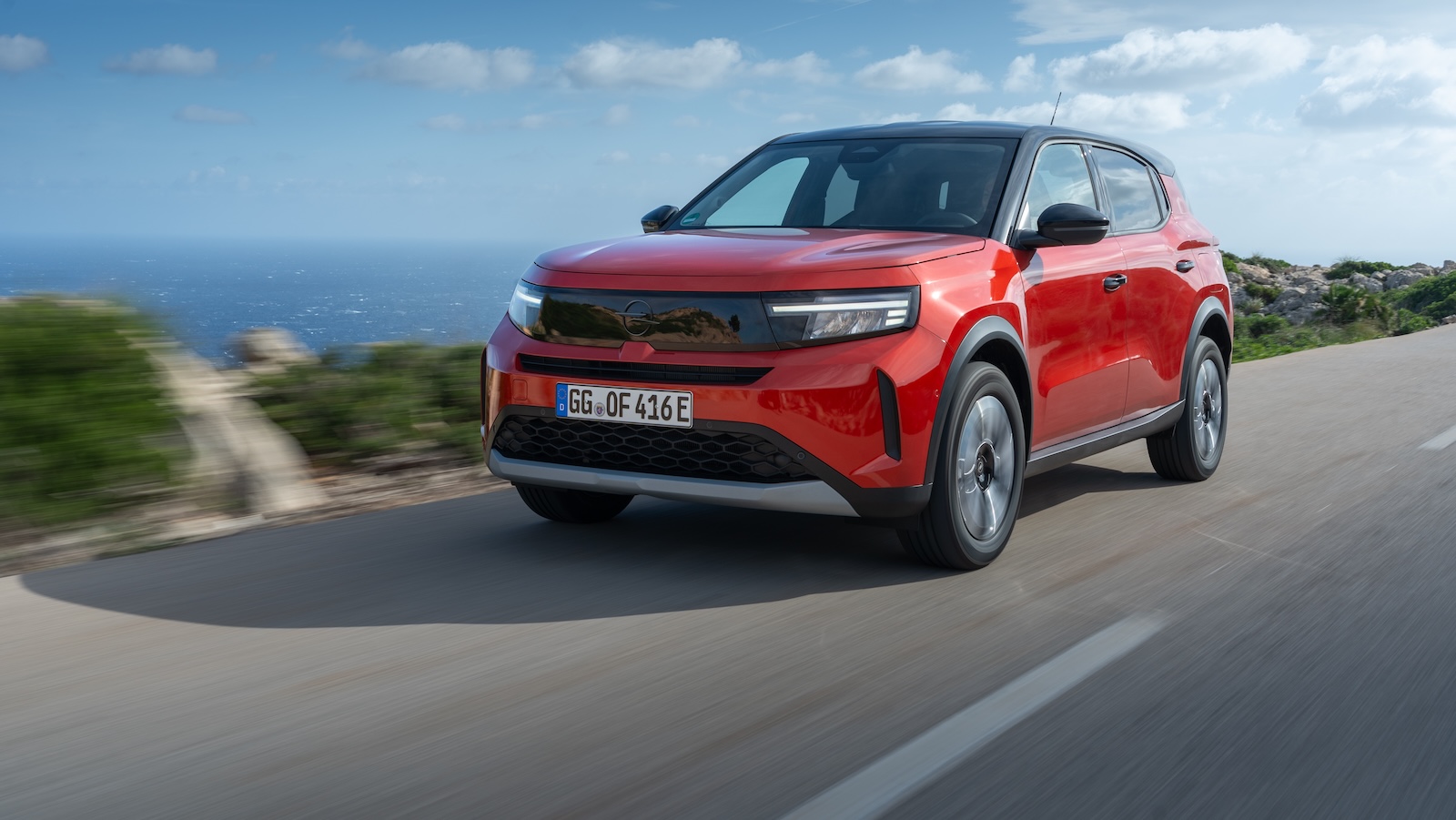 Το Opel Frontera ξεχωρίζει για τον στιβαρό χαρακτήρα του και τη μοντέρνα εμφάνιση