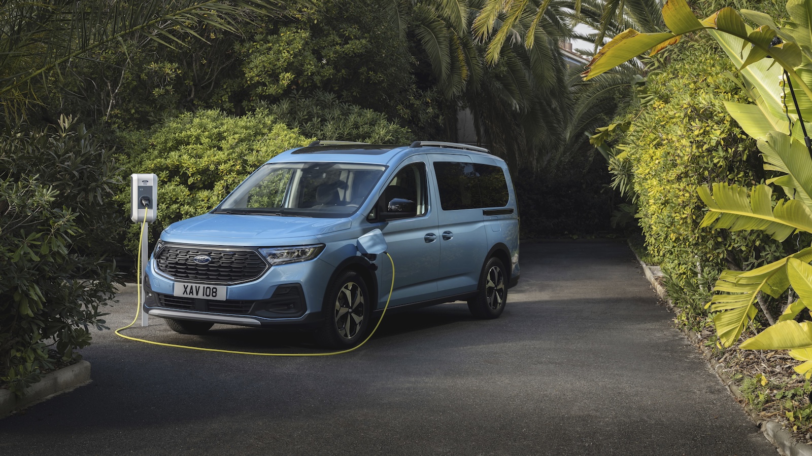 Νέο Ford Tourneo Connect: Τιμές, εκδόσεις και τεχνικά χαρακτηριστικά στην Ελλάδα 