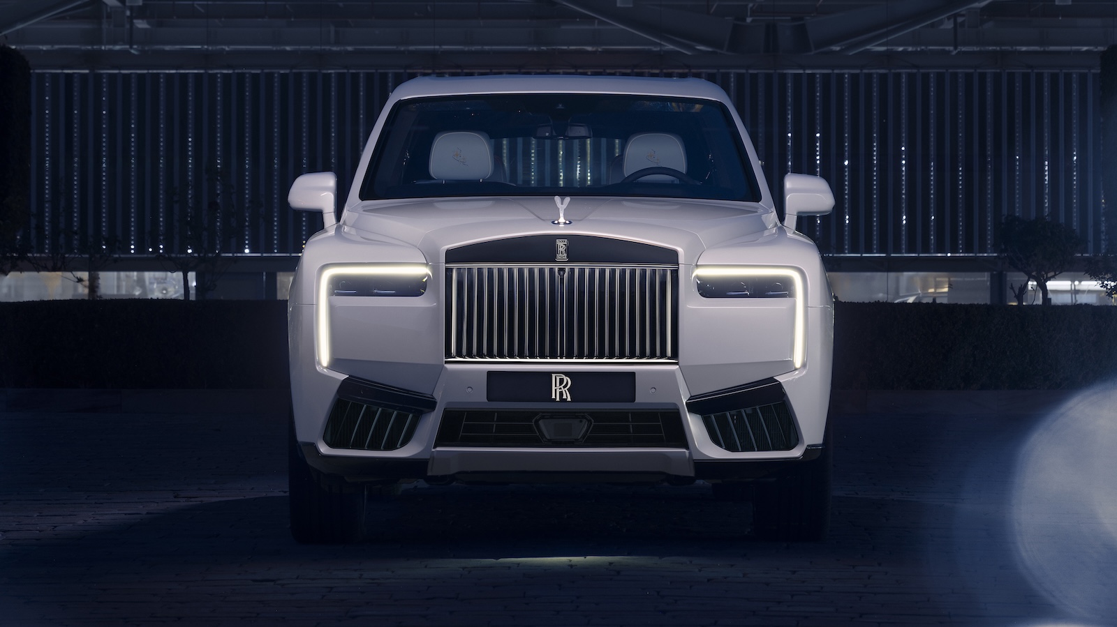 Rolls-Royce Cullinan Cosmos: Ένα one-off που «ζωγραφίζει» τον Γαλαξία 